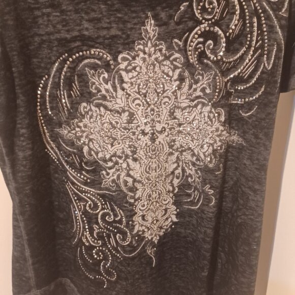 Maurices Distressed Floral Bling Graffiti Short Sleeve Grey T-Shirt L - Picture 3 of 4